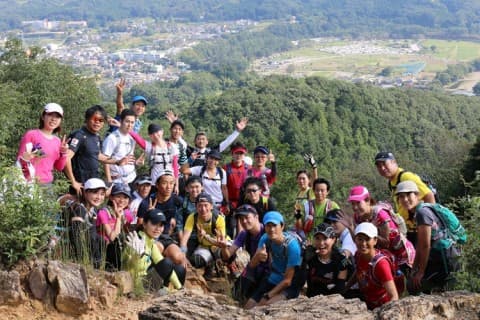 変化に富んだトレイルは山の魅力がいっぱい！入門者向けトレイルランニングツアー（埼玉県）
