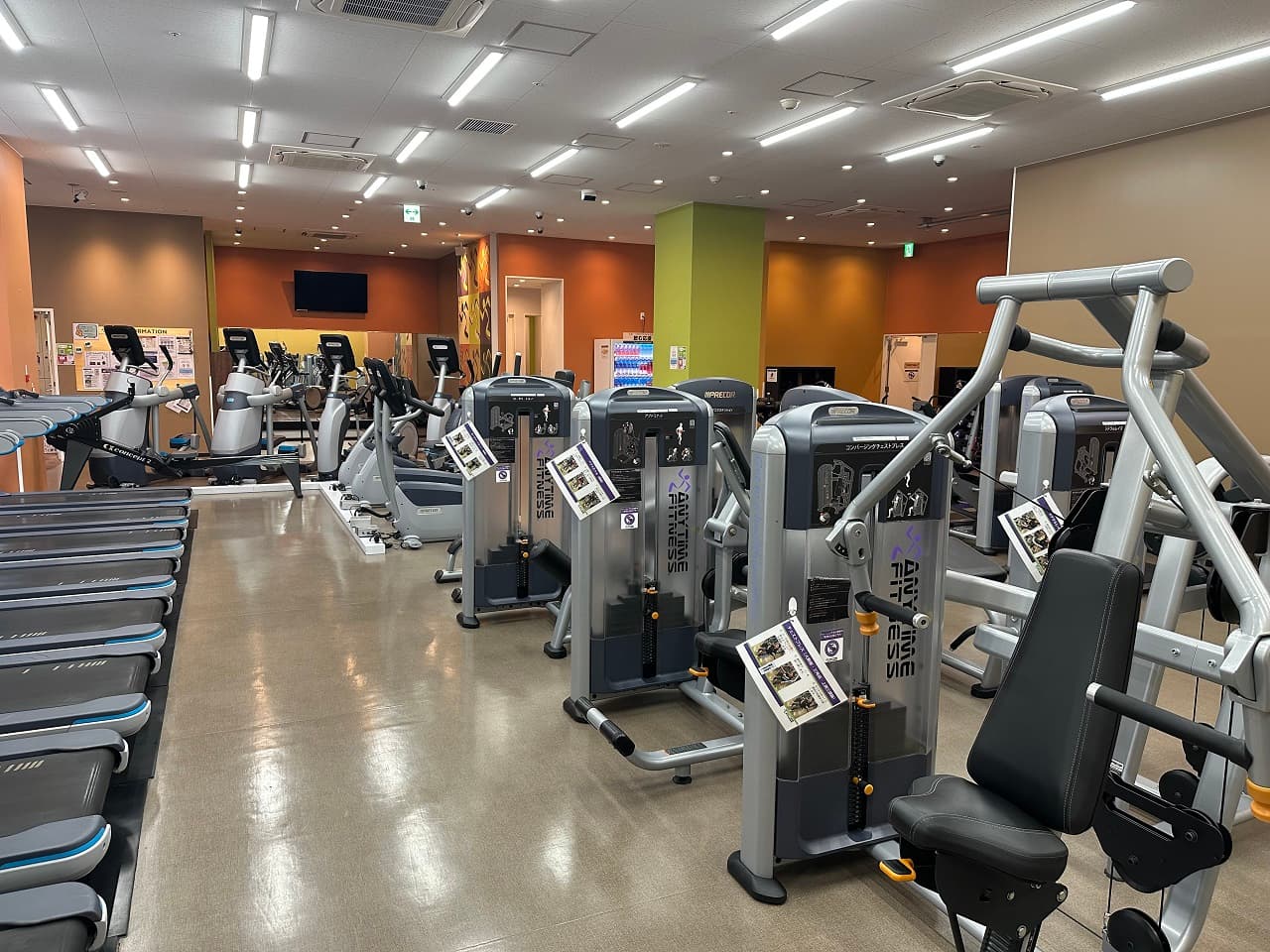 江坂店の施設写真