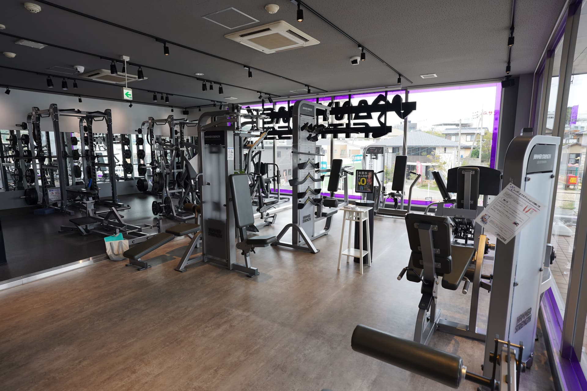 Anytime Fitness コスパ新下関店的设施照片