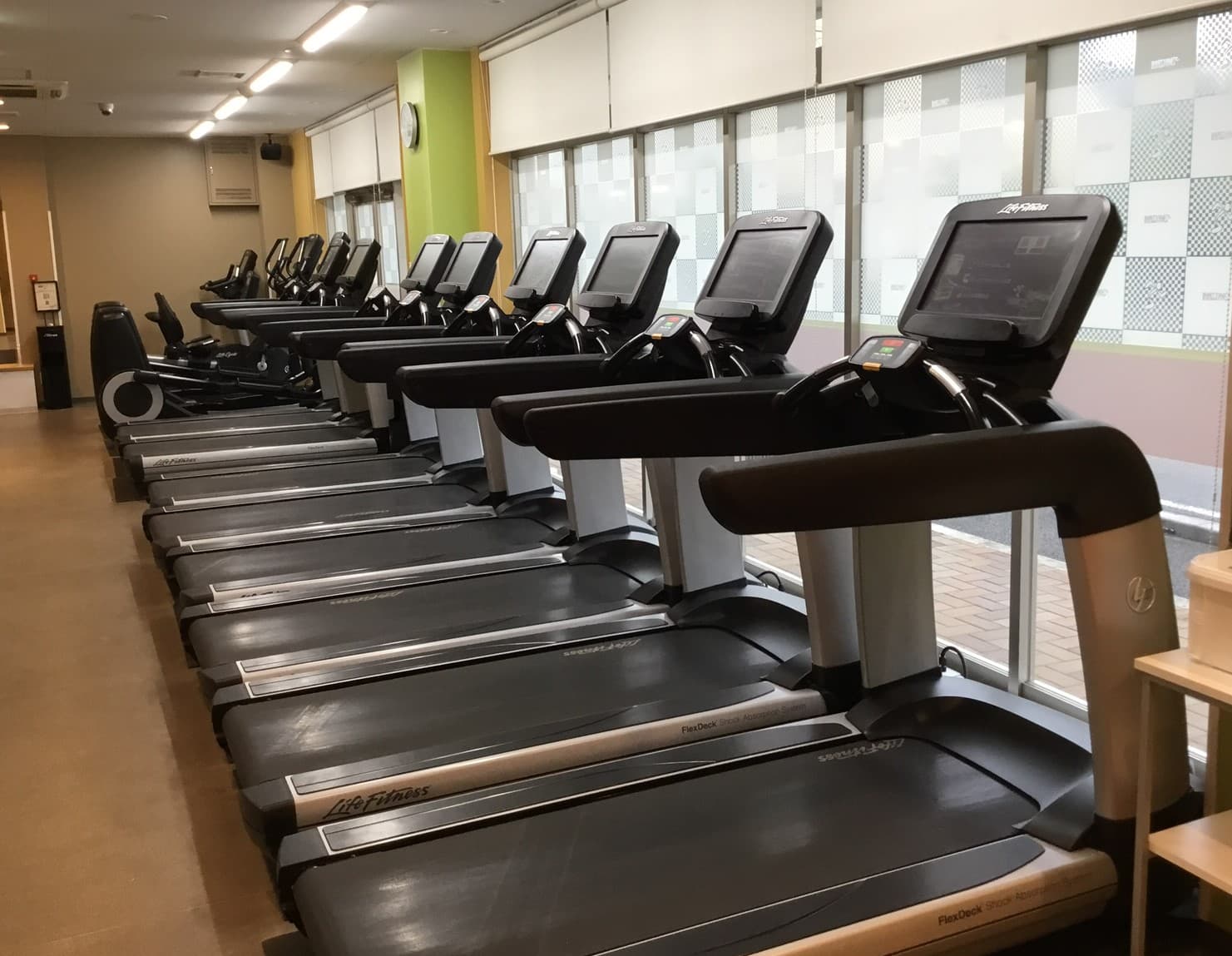 船橋日大前店 店舗写真 2