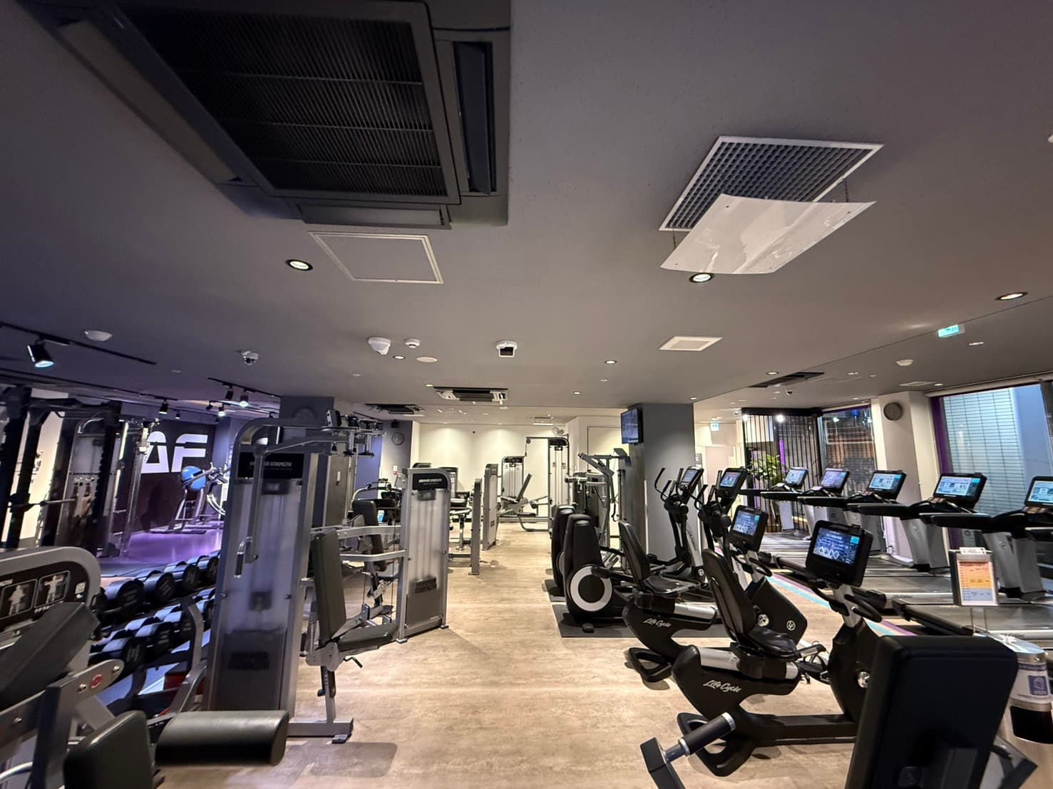 Anytime Fitness 横浜ポートサイド店