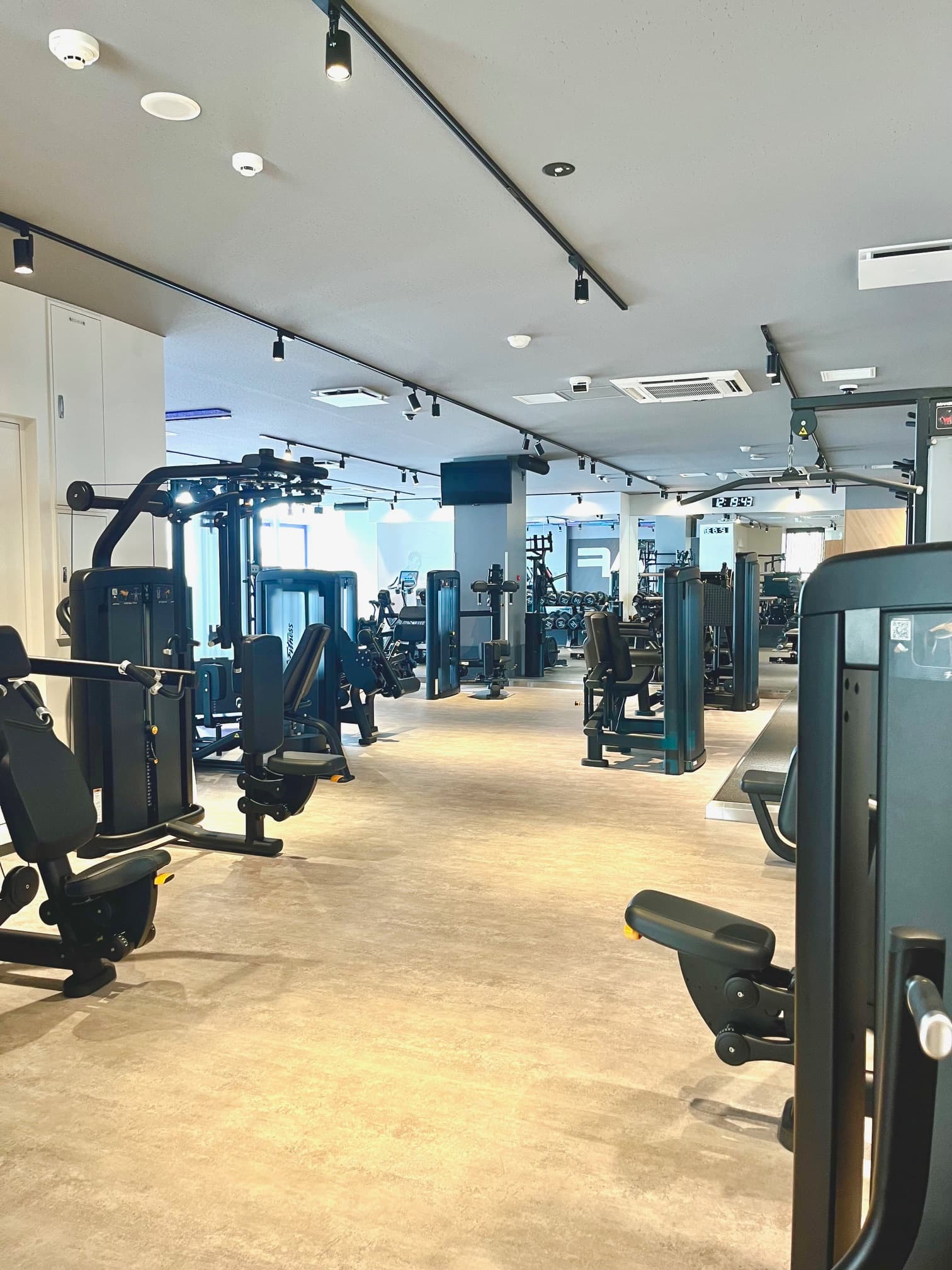 Anytime Fitness 伊勢原駅前店