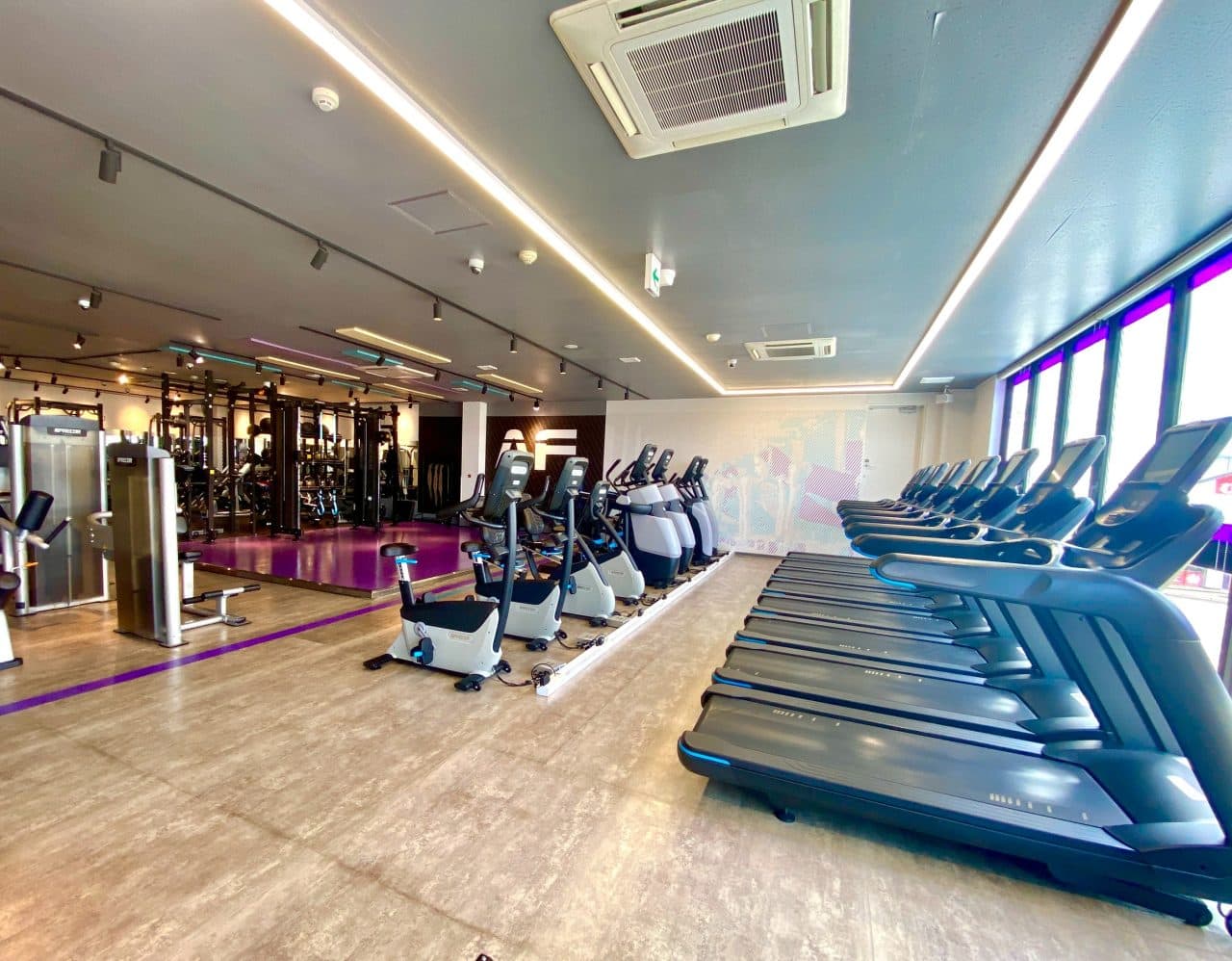 長崎大村北店 店舗写真 2