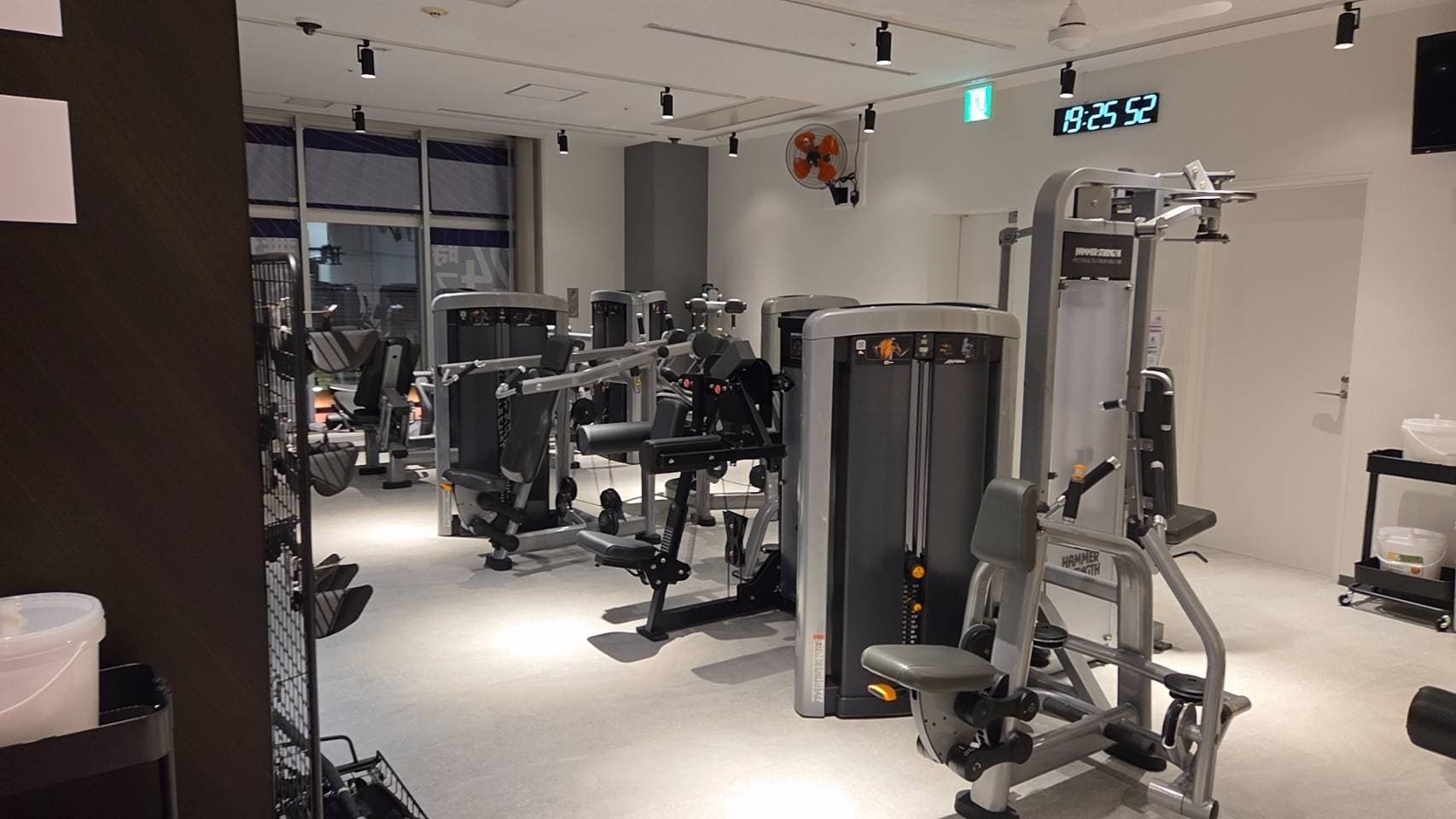 エニタイムフィットネス 池袋店の施設写真