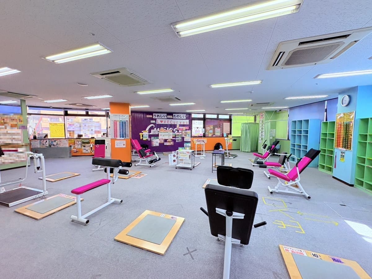 カーブス横川メディカルプラザ 店舗写真 2