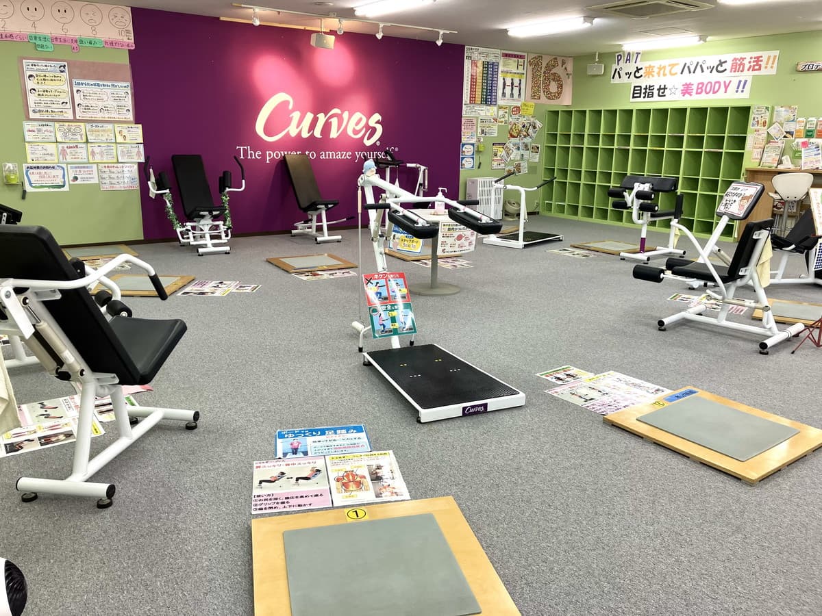 カーブスPAT綾瀬 店舗写真 2