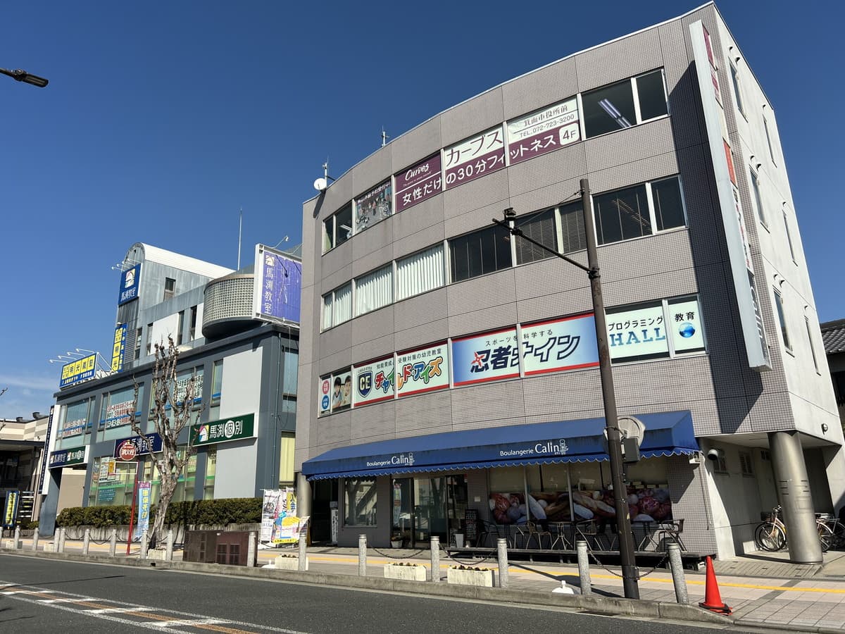 カーブス箕面市役所前の施設写真