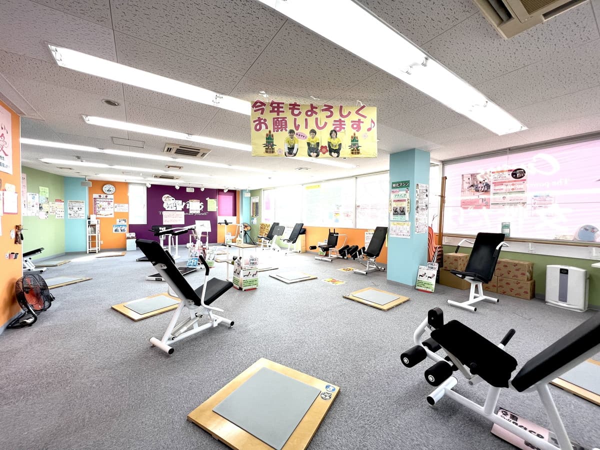 カーブス箕面市役所前 店舗写真 2