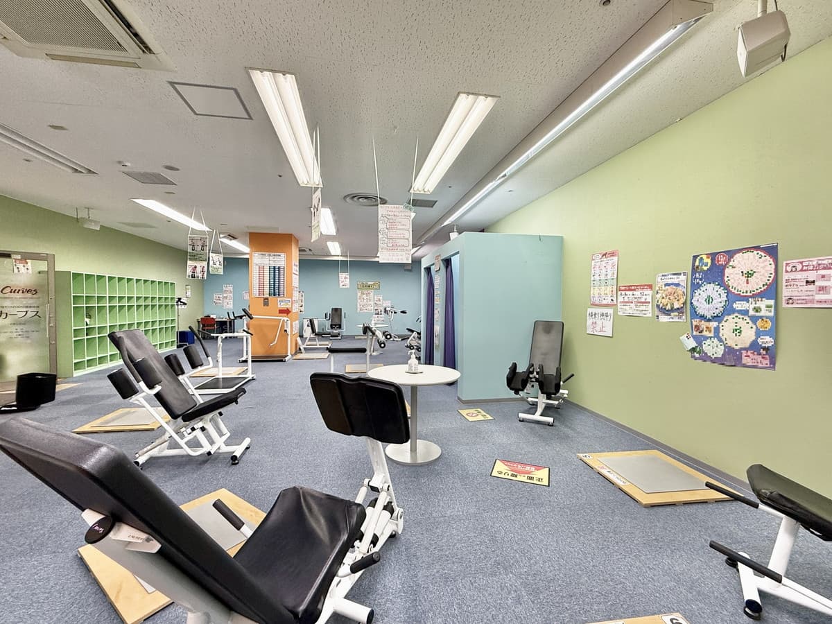 カーブスイオン土山 店舗写真 2