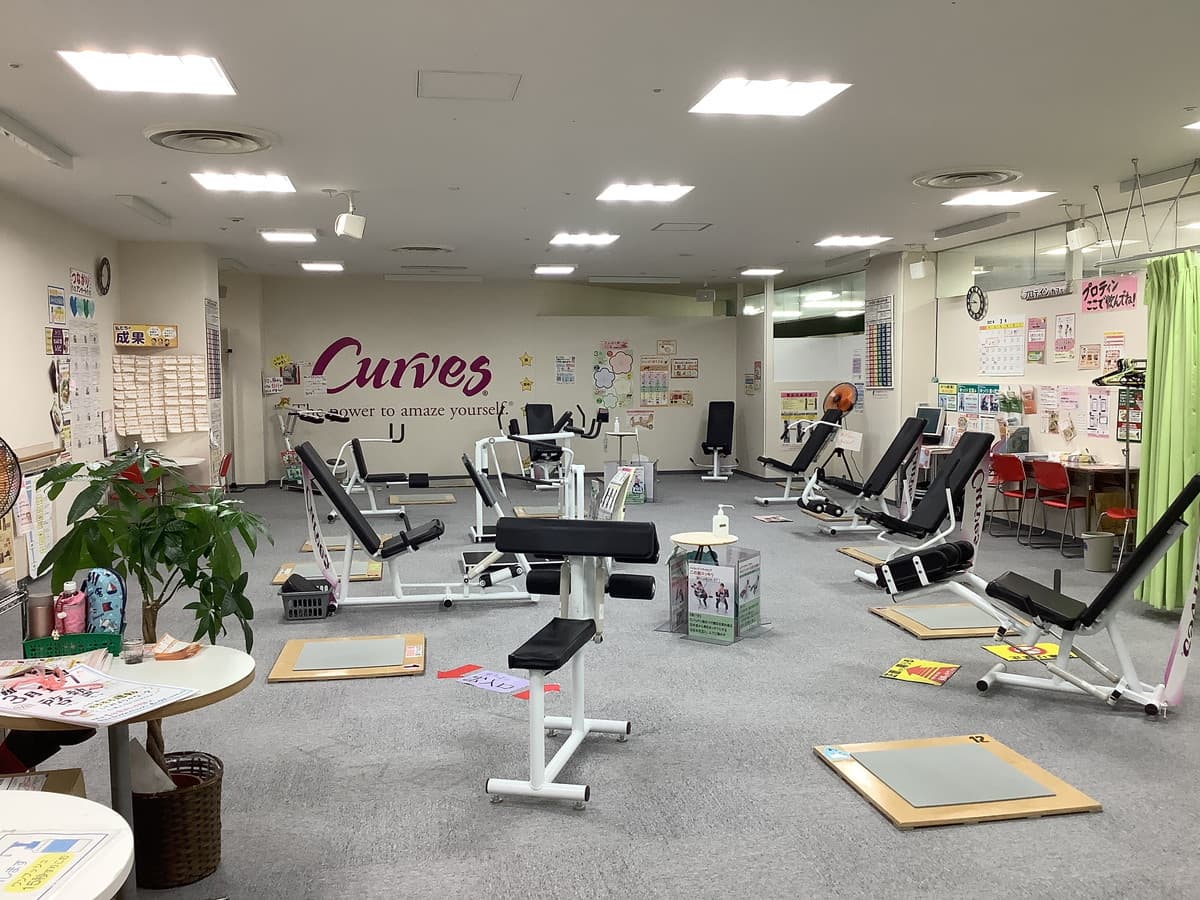 カーブス近鉄四日市駅前 店舗写真 2