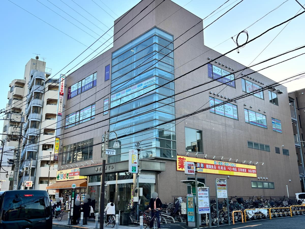カーブス梅島駅前の施設写真