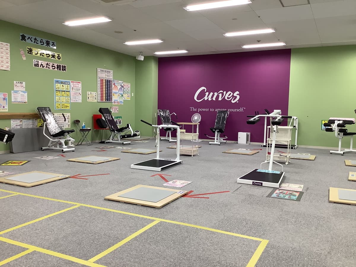 カーブスイオン春日井 店舗写真 2