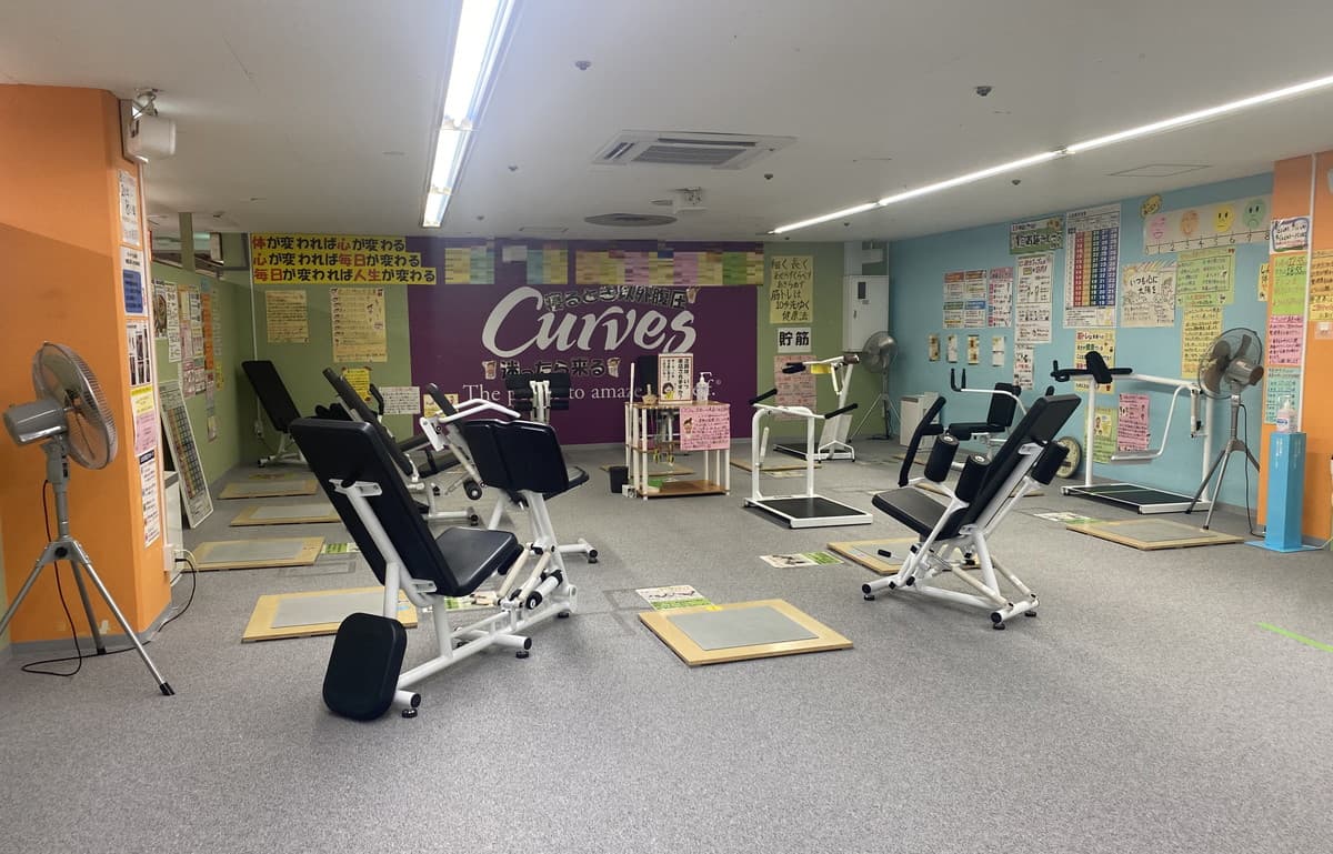 カーブスイオン西宮 店舗写真 2