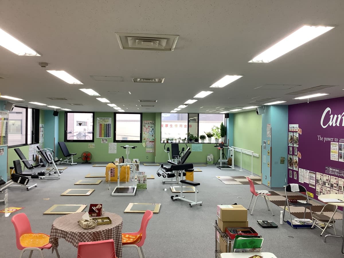 カーブス江坂駅前 店舗写真 2