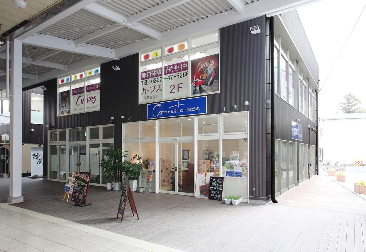 カーブス西条紺屋町 gym facility