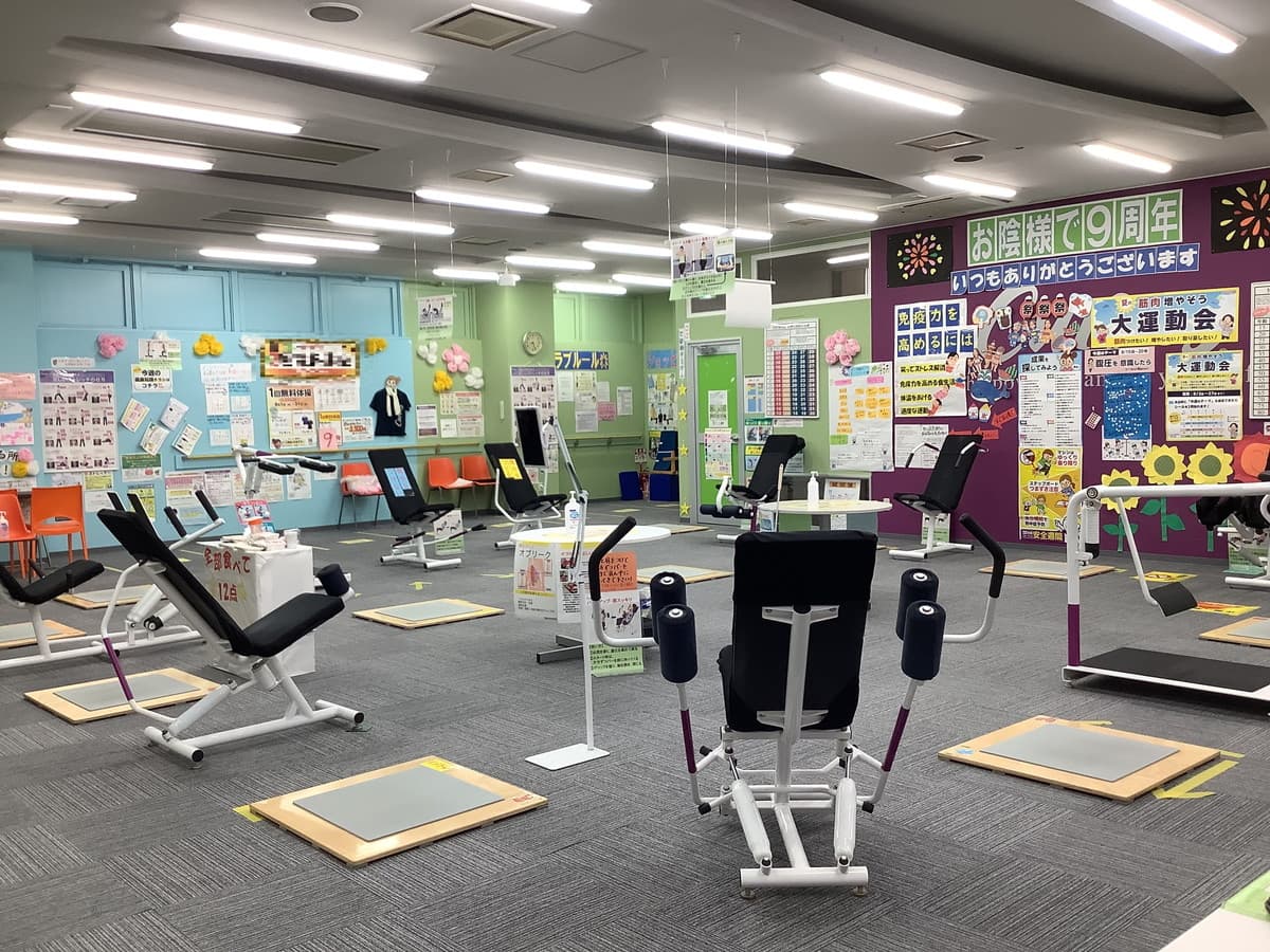 カーブスイオンモール桑名 店舗写真 2