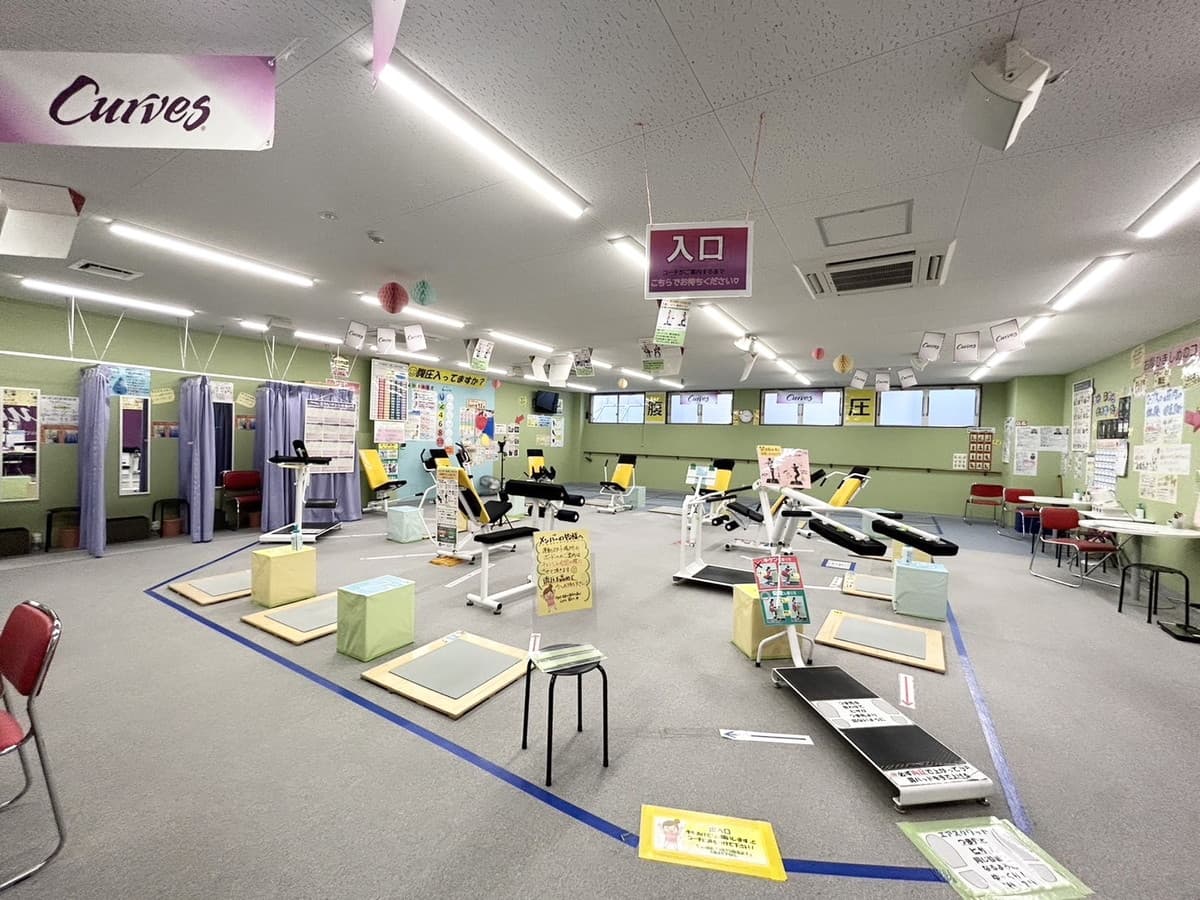 カーブスナインモール九条 店舗写真 2