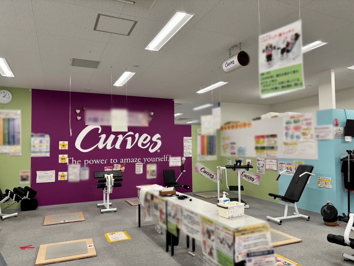 カーブスイオンタウン旭 店舗写真 2
