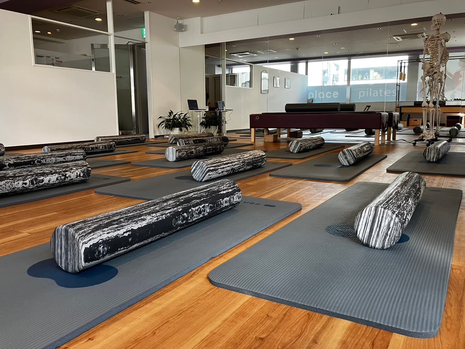 zen place pilates ピラティス 南森町スタジオ 店舗写真 2