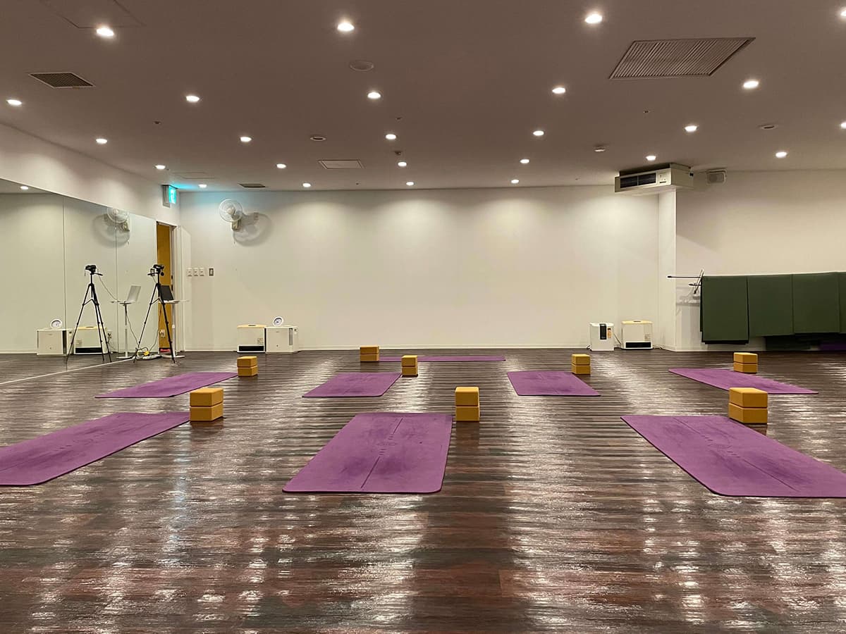 zen place yoga ヨガ 千里中央スタジオ 店舗写真 2