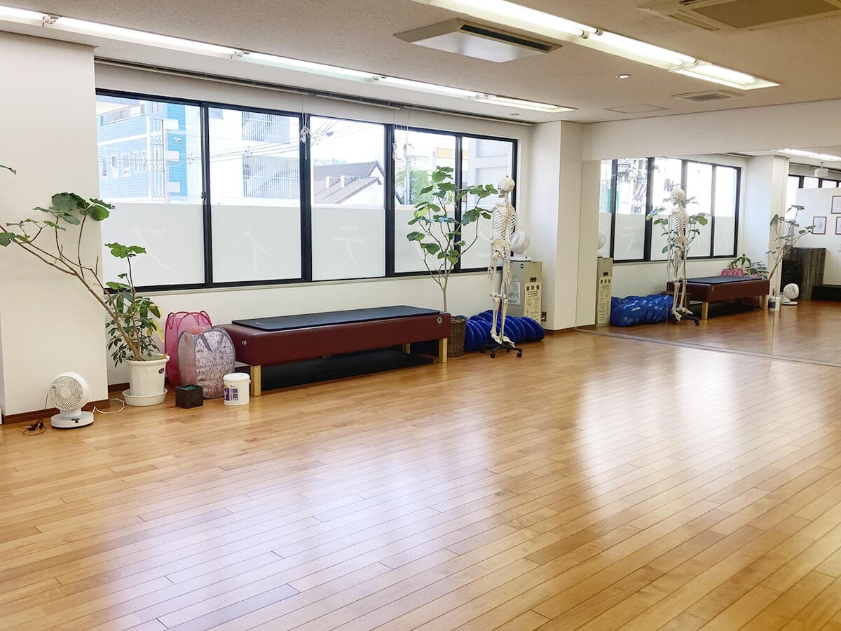 zen place pilates ピラティス 高槻スタジオ 店舗写真 2