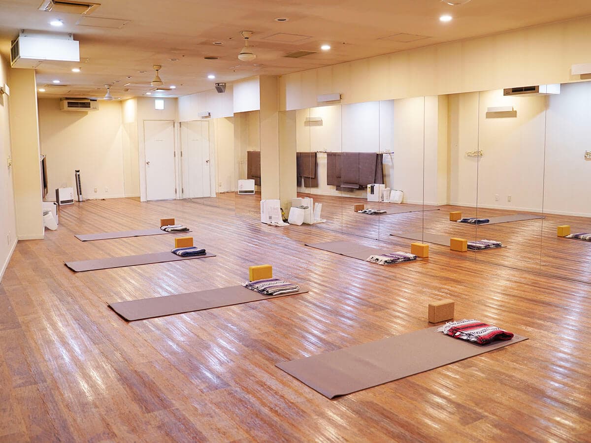 zen place yoga ヨガ 梅田スタジオ 店舗写真 2