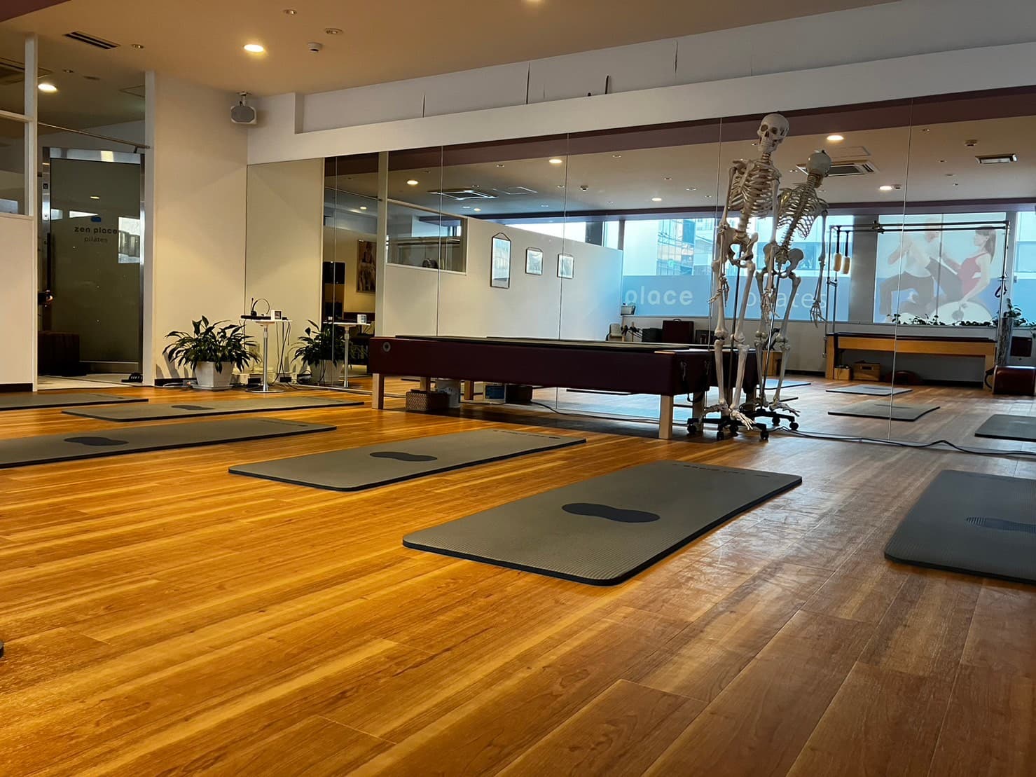 zen place pilates ピラティス 南森町スタジオ 店舗写真 3