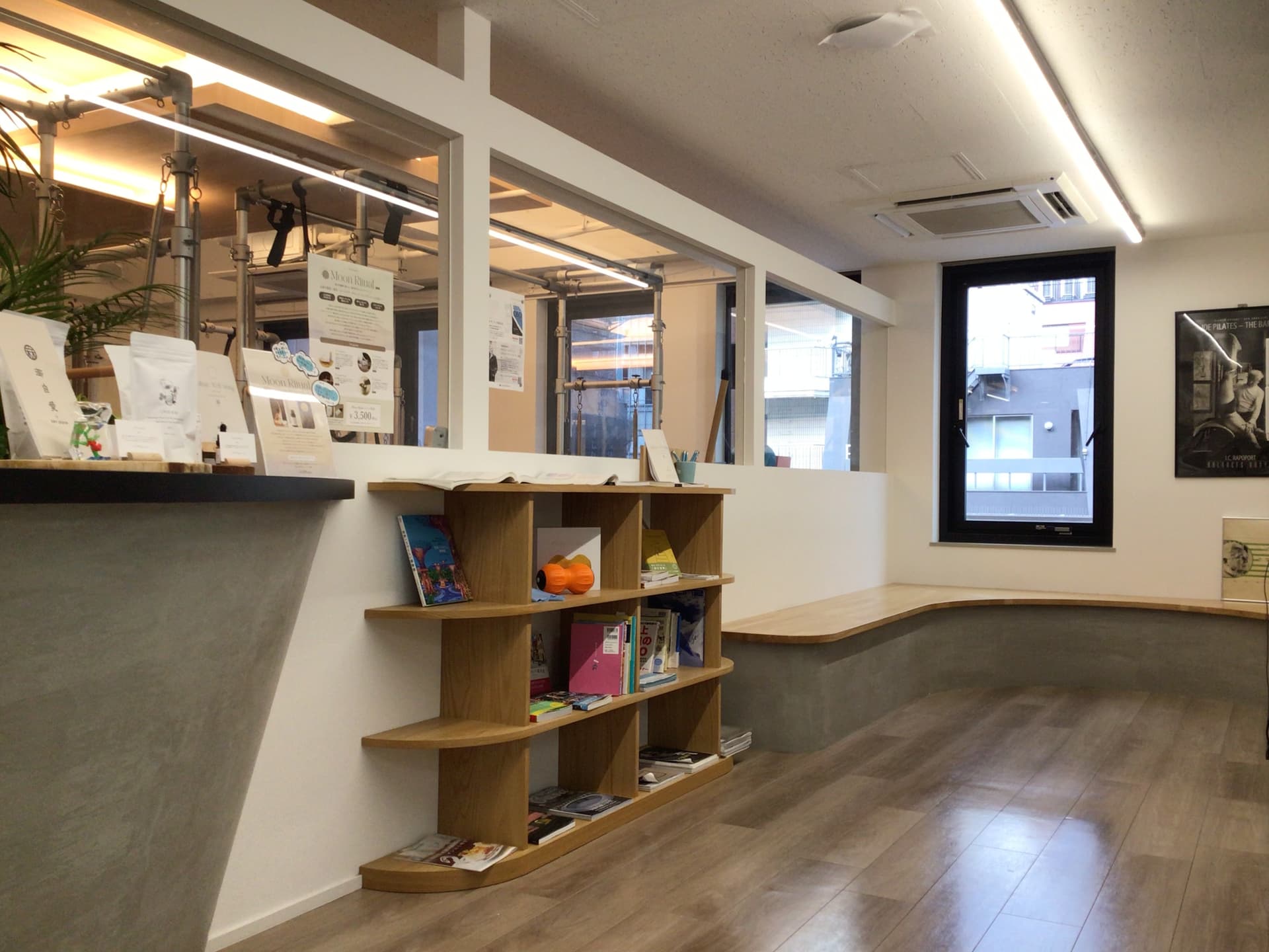 zen place pilates ピラティス 八重洲スタジオ 店舗写真 4